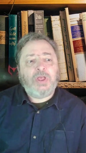 Μια απρόσμενη συμμαχία! Στη Ρουμανία, φασίστες και κομμουνιστές ένωσαν τις δυνάμεις τους υπό τον Γεωργιέσκου, οδηγώντας σε αμφισβητούμενα εκλογικά αποτελέσματα και πολιτική αναταραχή, όπως συζητάμε εμείς εδώ. #Ρουμανία #Φασισμός #Κομμουνισμός #Γεωργιέσκου #Κοντρεάνου #Ιστορία #Πολιτική #Εκλογές #Σοκαριστικό #Συμμαχία | Κινημα 21