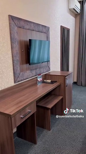 ⚜️ Zövqlə dizayn edilmiş otaqlarda unudulmaz təcrübə yaşayın 994 77 801 5050 994 70 498 9595 #azbakutours #sunrisehotel #baku #azerbaijan #hotels
