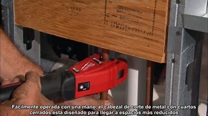 Modelo 2471-21 @ $199 ivu Our M12™ Copper Tubing Cutter cuts up to 10X faster than conventional cutters and gives you up to 200 cuts on a single charge thanks to ultra-efficient gearing. This is the industry's first cordless battery-powered copper pipe cutter and was engineered with plumbers, mechanical contractors, and remodelers in mind. The copper tubing cutter runs at 500 RPM, giving you unmatched cutting speed and the patent-pending cutting mechanism automatically adjusts the diameter to cu