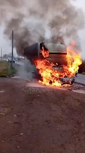 Mașină de transport în flăcări, la Jupa! | Express de Banat