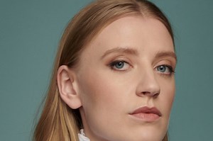 Poppy Lee Friar cast in Domino Day