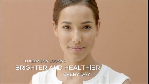 Garnier SkinCare Active SPF 15 Face Moisturizer with Vitamin C, 2.5 fl. oz.,Clearly Brighter,I0037368