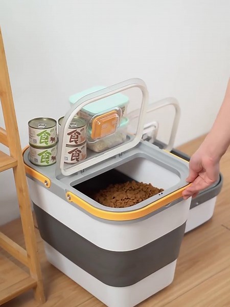 Large Dog Food Storage Container - Up to 40Lbs, Collapsible Dog Food Container with With Lid Scoop For Dog, Cats, Plastic Bin Keep Fresh