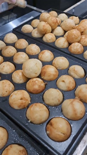 Irasshaimase! 🇯🇵 Satisfy your Japanese cravings as YakiYaki brings a taste of OSAKA, Japan closer to you! Mas malapit na ngayon ang paborito kong Yakisoba and Scallop Cheese Melt Takoyaki 😋 Located sila sa Blue Wave Marikina (Petron) Affordable Japanese Foodtrip starts at only P109 (Yakisoba and takoyaki combo), panalo to! Must try: -Ramen -Scallop Cheese Melt -Yaki Bento Conveniently order your Yaki Yaki Favorites thru pickup, takeout or delivery. Also available via Grabfood & Foodpanda. Vis