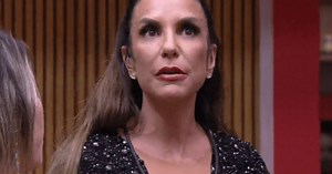 Ivete Sangalo flagra situação íntima de homem em show e vídeo viraliza na web