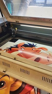 Akuna matata ! Qui s'en souvient et surtout qui a pleuré ?😁 Revivez votre enfance ou faites vivre de beaux moments à vos enfants en commandant les personnages du Roi Lion. 👌🏽 #GoPromoMG #personnageprefere #leroilion #revivrelenfance #enfants #montrealquebec | Gopromo pour vos Flyers,Posters, Bannières / impressions à Rabais