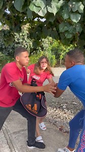 Sin saber que hacia se metió con la mujer equivocada. | Christopher Martínez