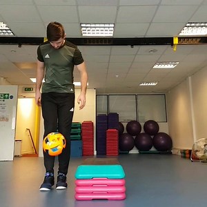 Hit 👍 to DOUBLE it. Hit ❤ to TRIPLE it. | Jamie MacDonald - Freestyle Football
