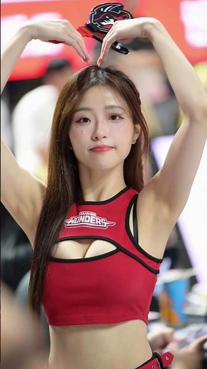 可愛柳柳， 來個大愛心， #台湾チア #cheerleader ##taishinwonders #台新戰神啦啦隊