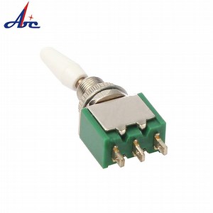 [Hot Item] M6 Self Locking on/on 3 Pins Toggle Switch with Waterproof Rubber Cover