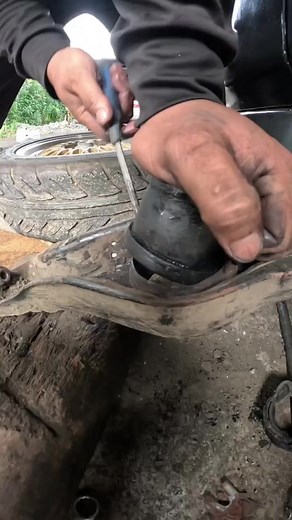Honda Civic Trailing Arm Rubber Bushing Replacement Guide