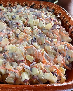 477K views · 14K reactions | Mi Ensalada de Navidad Favorita | Fácil y Sabrosa de preparar como lo hacemos en el rancho. #recetas #navidad #ensaladanavideña Como hacer ensalada navideña | Así Se Vive En El Rancho | Facebook