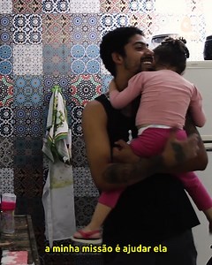 741K views · 10K reactions | Júnior descobriu que tinha câncer, aos 24 anos, enquanto brincava com sua esposa. A partir daí, o jovem se viu num momento de inúmeras mudanças. A chegada da sua filha no meio desse processo foi um incentivo pra seguir lutando. | ter.a.pia | Facebook