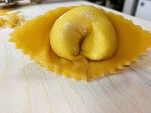 Cappellacci - How to shape Cappellacci