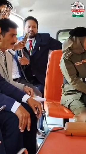 A delegation from the Training Management & Research Wing, Services, General Administration & Coordination Department (SGA&CD), Government of Sindh visited the Sindh Emergency Rescue Service 1122 as part of their local study visit. During the visit, participants received hands-on learning in basic fire safety, urban search and rescue, and medical emergency response. Lt Col (R) Syed Sardar Ali Shah, Director (Admin, HR & Training), briefed the officers about the operational structure and services