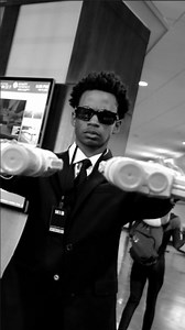 #28DaysofBlackCosplay - Day 1 🖤 Aliens, beware!! We're opening our countdown with the ultimate galaxy defenders, Men In Black 👽🌌🔫 🎥 @blackgeekculture.productions captured at Blerdcon Shout out to @blerdcon for annually providing one of the best spaces. #UrbanAnimeLounge #blackcosplay #mib #blackhistorymonth #MenInBlack | Urban Anime Lounge