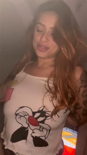 Comemoração aos 11k de seguidores no Perfil | Ela deu 11 gargantas profundas bem babadinhas 👇🏻 confere e deixa teu comentário ! 👄🤤