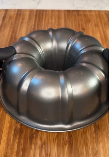 Honey Butter Cornbread Cake Recipe: Sweet & Moist Delight