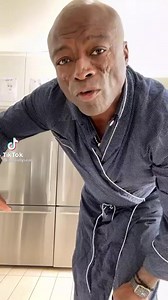 7.1K views · 51 reactions | Il ressemble à une femme blogueuse celui qui trouve aura un bisou  | Black Amazone | Facebook