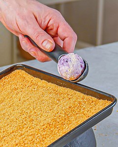 46K views · 214 reactions | Put the POP in cake pops! 𢡄  RECIPE: www.scrumdiddlyumptious.com/chocolate-blueberry-cheesecake-pops | Scrumdiddlyumptious | Facebook