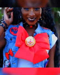 1K views · 76 reactions | ¡Sailor Moon es una Rock Star! ⭐️ Padrísimo cosplay creado por Jahara Jayde ❤️ Twitter: @JaharaJayde #sailormoon #sailormoonmexico #cosplay #cosplaysailormoon | Sailor Moon México | Facebook