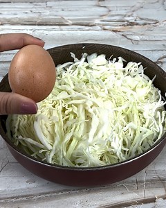 104K views · 1.2K reactions | Esta receta de repollo y huevos es tan deliciosa que puedo prepararla todas las semanas. | Cocina de Mony | Facebook