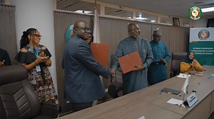 ECOWAS and Plan International Inc sign MOU* to strengthen cooperation and protect women and children. ========== *La CEDEAO et Plan International Inc. signent un protocole d'accord* pour renforcer leur coopération et la protection des femmes et des enfants. ======= *A CEDEAO e a Plan International Inc., assinaram um Memorando de Entendimento (MoU)* para promover e reforçar a cooperação. ======= 21 November 2024. ECOWAS Commission Headquarters, Abuja, Nigéria. | Ecowas - Cedeao