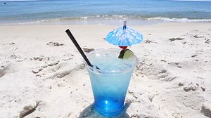  Unwind in Paradise!  Discover the ultimate beach getaway at Hilton...