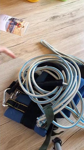 How to attach bungee cords to those hooks