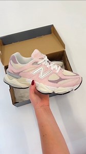 17 reactions |  SALE 5,980 บาท / Size 22 - 25.5 cm !! มัดจำ 2,000...