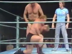 WORLD CHAMPIONSHIP WRESTLING CH 9 AUSTRALIA grunt