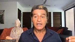 Willst du deinen ganz persönlichen Ort der Stille in dir finden? 💫✨🧘‍♀ Einen Ort, wo das Geplapper von außen verstummt und du deinen göttlichen Kern wirklich spüren kannst... Zarathustra, international bekannter spiritueller Lehrer und Heiler und Gründer von 5D Quanten Heilung & Achtsamkeit befasst sich seit rund 30 Jahren mit diesem "inneren Kern/der inneren Stille". 🧘‍♀ Schau dir im Videotalk an, was ihn bewegt hat, tiefer zu schürfen. 🙂 Er hat die wichtigsten östlichen und westlichen spir