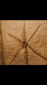El Horror de Dunwich 4 #clip completo #horror Película y Relato del Necronomicón: Historia (Edición STRANGER THINGS Deluxe) completo basado e inspirado en el relato El Horror de Dunwich Este libro es una genial creación del escritor H. P. Lovecraft y aparece mencionado en varios de sus relatos. El escritor incluso llega a indicar que existen varias copias en algunas bibliotecas del mundo (incluida la biblioteca de la Universidad de Miskatonic,en la sección Artes Oscuras... Más de uno ha llegado 
