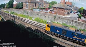 1Q52 passes #Portsmouth with #class73 73962 ‘Dick Mabbutt’ & 73961 ‘Alison’ on a test train from Woking. Colas Rail | Railcam