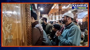 3.9K views · 84 reactions | Kalaami Sheikh Ul Aalam (RA) #AnnualUrs #ChararISharief #hearttouching | Kashmir TrendS | Facebook