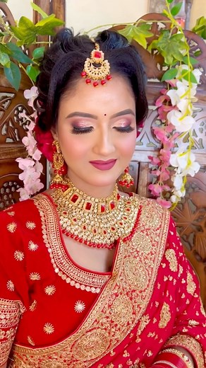 32 reactions | Small eye makeup tutorial….. #trendingreels #trendingsongs #viral #viralreels | Pari'z Artistry - ISO Certified Makeup Studio & Academy | Facebook