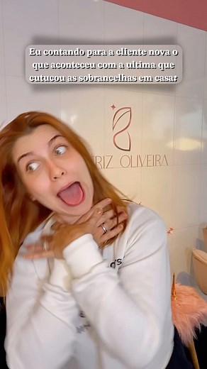 Beatriz Oliveira | BARRACO! 😂 É brincadeira hein, eu só puxo a orelha 🤭 - #trendingreels #explorar #humor #dublagem #dublagemengraçada #humorbrasil... | Instagram