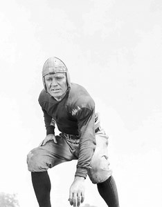 Knute Rockne All American (1940) | ČSFD.cz