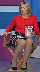 208K views · 1.3K reactions | What makes Dylan Dreyer revolutionary in broadcast meteorology is her fearless authenticity about the messy reality of balancing demanding careers with motherhood. #fblifestyle | Rachel Smoak Photography | Facebook