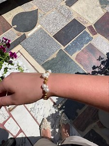 ⚜️ Prva Royal bracelet ⚜️ Preprosta perla, belo-zlata kombinacija Stevilka 1 ⚜️ No1 ⚜️ ⚜️Nerjaveča ⚜️Ročno 🤚🏻 delo ⚜️Locirano v SLO 🇸🇮 ⚜️Unikat ⚜️17,90eur ⚜️Meseca JANUARJA 📦 PTT GRATIS | DivaDivine