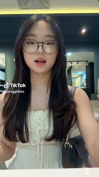 Curtain Bangs and Soft Layers: Styles You Must Try