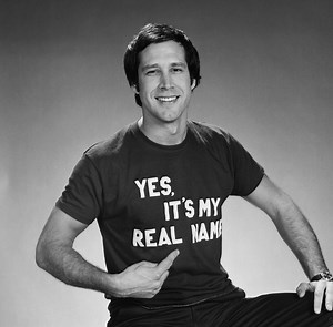 Chevy Chase Was in a Psychedelic Rock Band Before He Was Famous (And He Played Drums for Two Music Icons)