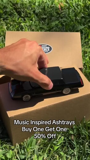 See the entire accessory collection! 🏃 | Roadside Museum