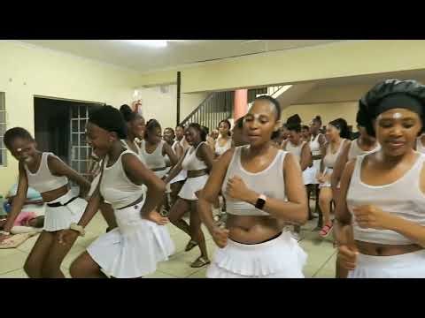 Imbali yesizwe singing Sithi halalala