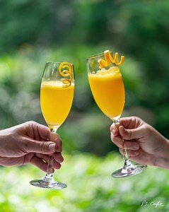Cheers to the weekend! Let's celebrate with 1 for 1 mimosas until 4pm on Saturday and Sunday 🥂 #pscafe | PS.Cafe