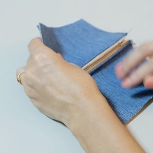 How to make recycled denim coin purse | sewing | easy | tutorial #online #handmade #bag #DIY #tutorial | SisterQuilt