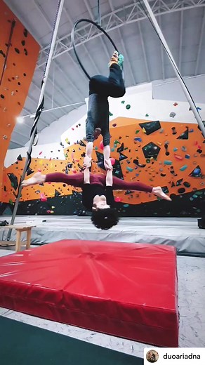Awesome partner play from @duoariadna! 💕 #aerialhooptricks | Aerial Hoop Tricks