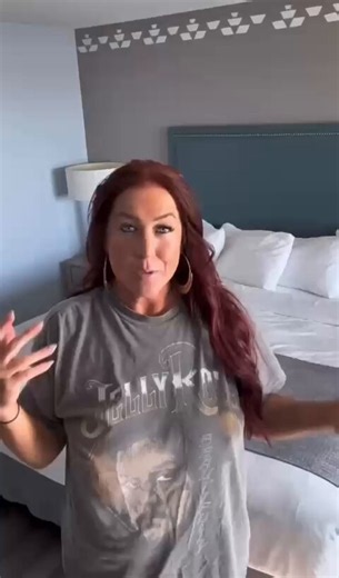 Have you seen my pillows yet?#milf #horny #tease #kinky #slut #nudes #spicy #hotwife #tits #boobs #nipples #tittypics #topless #pictures