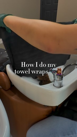 Fresh wash ✔️ snug wrap ✔️ no drips, no mess 🫧🌟 Book the appointment babe #hairstylisttips #beyondbeautysalon #buffalony #nyc #buffalohairstylist | Brooke Wagner