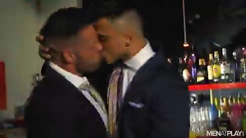 RT @Menatplaycom: OUT NOW 😈Suited studs, Gabriel Lunna and Klein Kerr have a heated misunderstanding and suit sex after a ripped shirt and…